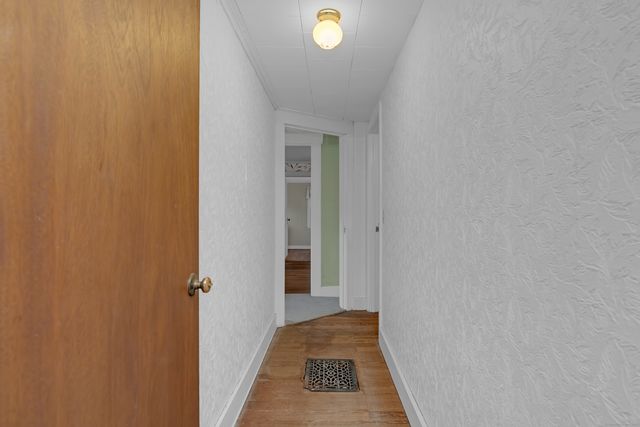 46 Chestnut Hill Road, East Hampton, CT 06424