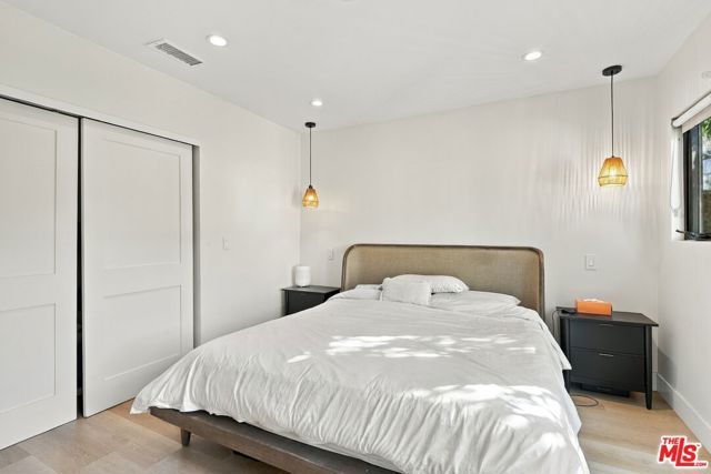 1633 S Wooster Street, Los Angeles, CA 90035