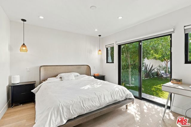 1633 S Wooster Street, Los Angeles, CA 90035