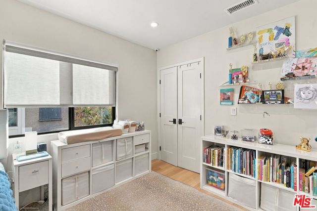 1633 S Wooster Street, Los Angeles, CA 90035