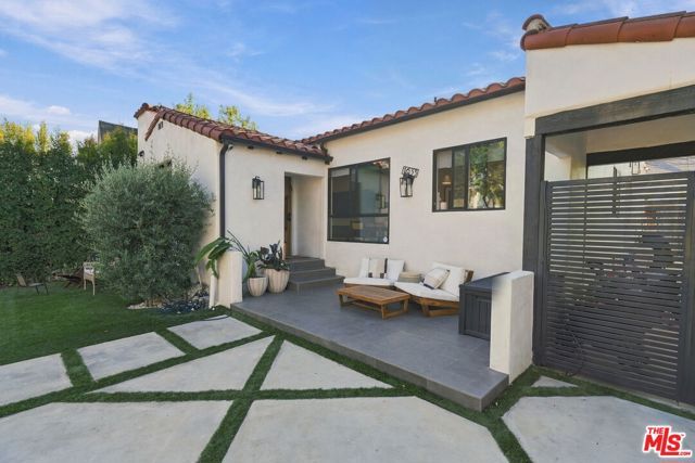 1633 S Wooster Street, Los Angeles, CA 90035