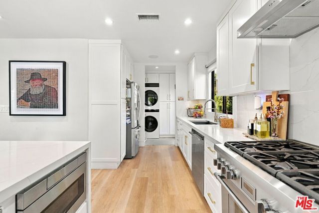 1633 S Wooster Street, Los Angeles, CA 90035