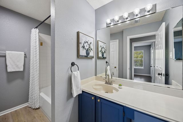 5639 Centeridge Drive, Dallas, TX 75249