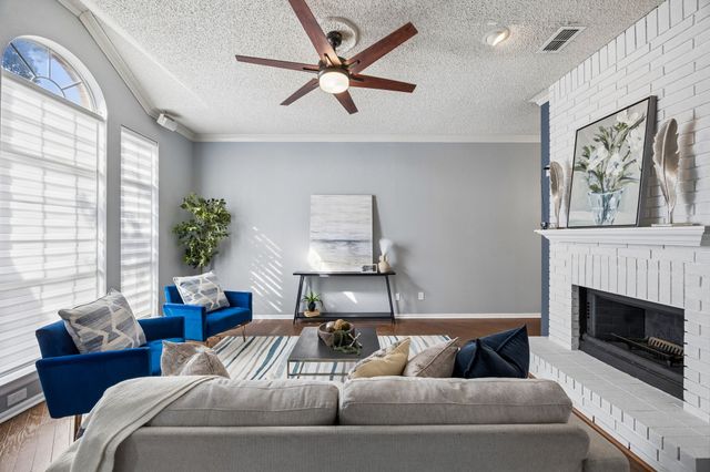5639 Centeridge Drive, Dallas, TX 75249