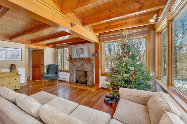 27 Wentworth Avenue, Laconia, NH 03246