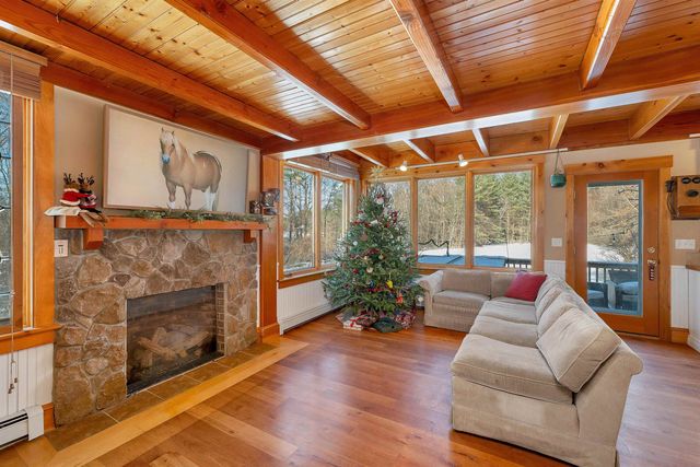 27 Wentworth Avenue, Laconia, NH 03246