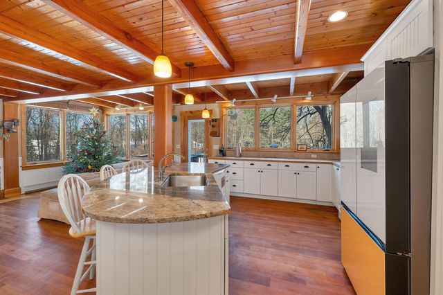 27 Wentworth Avenue, Laconia, NH 03246