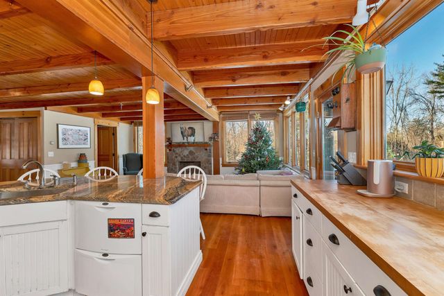 27 Wentworth Avenue, Laconia, NH 03246