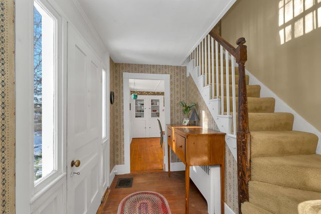 27 Wentworth Avenue, Laconia, NH 03246