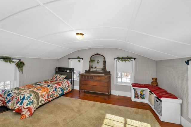 27 Wentworth Avenue, Laconia, NH 03246