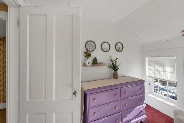 27 Wentworth Avenue, Laconia, NH 03246