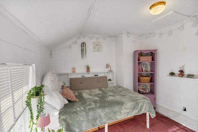 27 Wentworth Avenue, Laconia, NH 03246