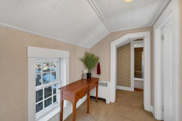 27 Wentworth Avenue, Laconia, NH 03246