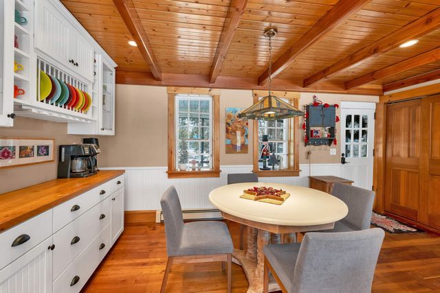 27 Wentworth Avenue, Laconia, NH 03246