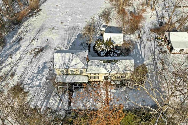 27 Wentworth Avenue, Laconia, NH 03246