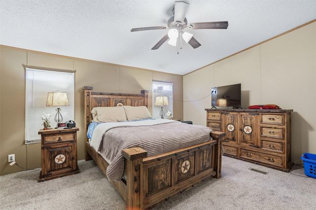 25 County Road 6022b, Dayton, TX 77535