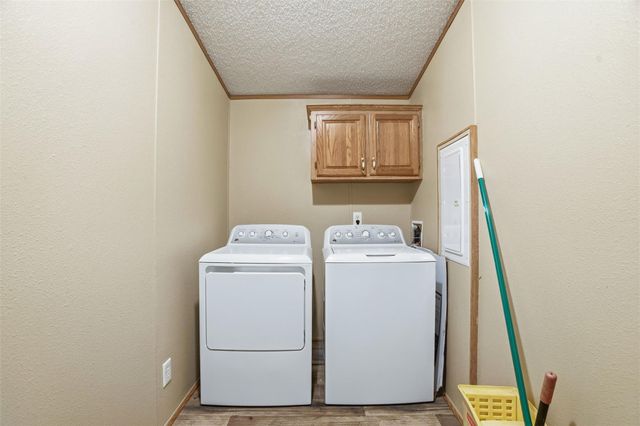 25 County Road 6022b, Dayton, TX 77535