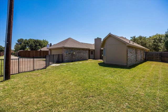 3401 Locust Street, Rowlett, TX 75089