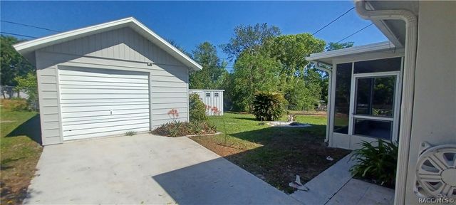 68 S Columbus Street, Beverly Hills, FL 34465