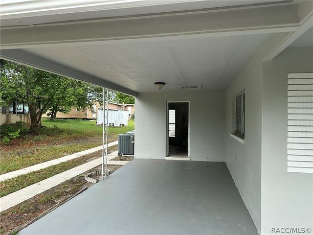68 S Columbus Street, Beverly Hills, FL 34465