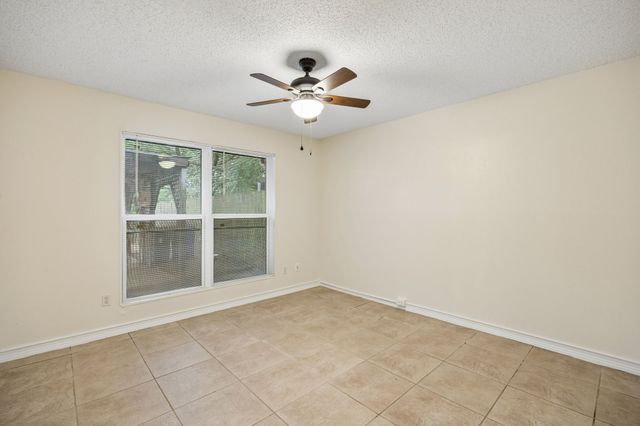 118 E Denton Drive, Euless, TX 76039