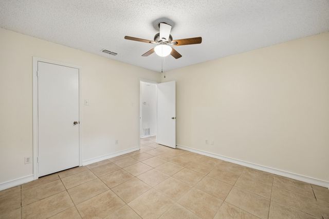 118 E Denton Drive, Euless, TX 76039