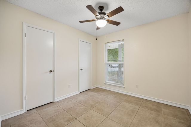 118 E Denton Drive, Euless, TX 76039