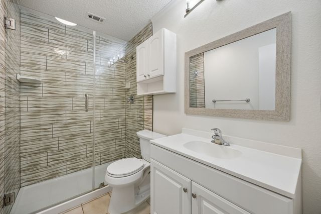 118 E Denton Drive, Euless, TX 76039