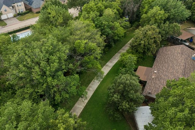 118 E Denton Drive, Euless, TX 76039