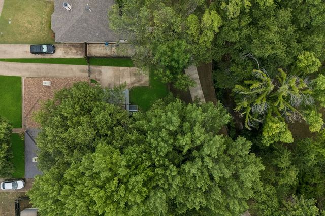 118 E Denton Drive, Euless, TX 76039