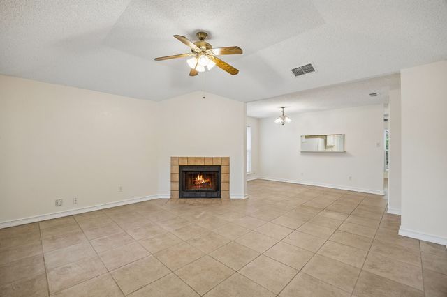 118 E Denton Drive, Euless, TX 76039