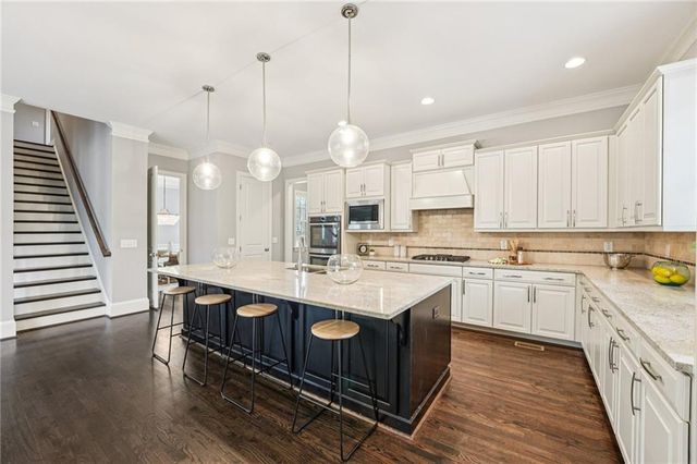 373 Glynnwilde NW Drive, Marietta, GA 30064