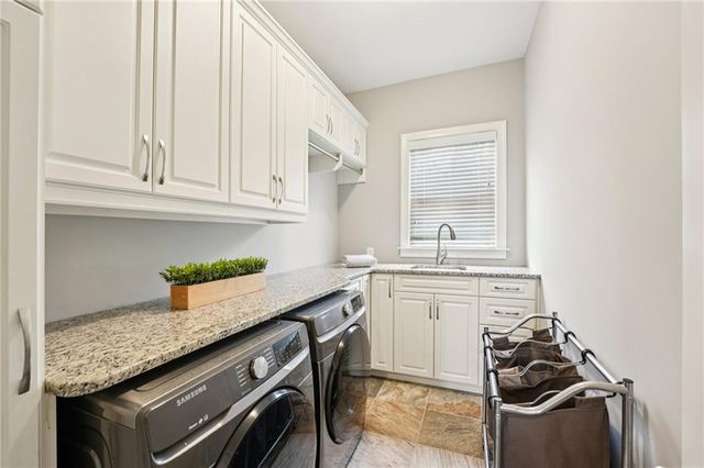 373 Glynnwilde NW Drive, Marietta, GA 30064