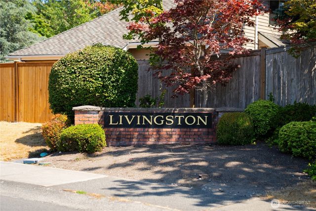 24717 SE 45th Pl, Issaquah, WA 98029