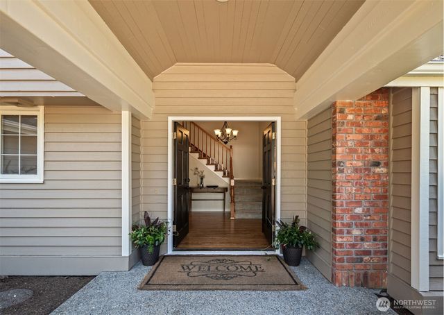24717 SE 45th Pl, Issaquah, WA 98029