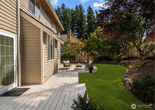 24717 SE 45th Pl, Issaquah, WA 98029