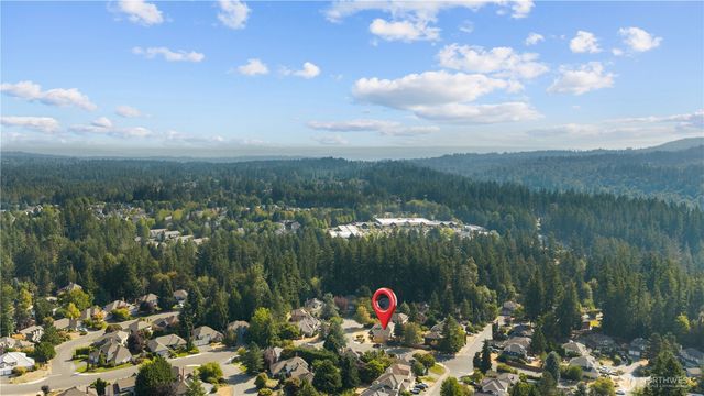 24717 SE 45th Pl, Issaquah, WA 98029