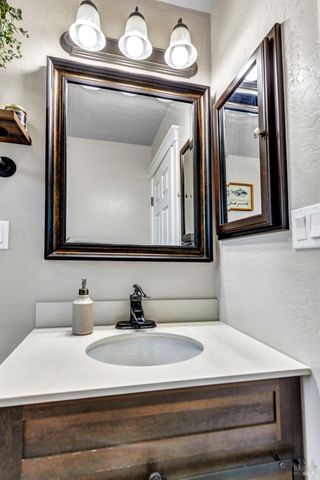 100 webster St, Vallejo, CA 94591