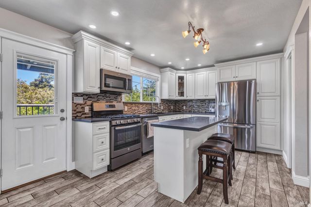 100 webster St, Vallejo, CA 94591