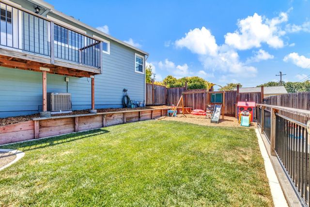100 webster St, Vallejo, CA 94591
