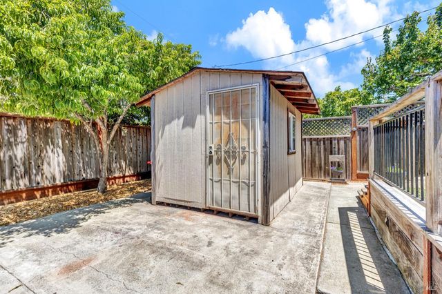 100 webster St, Vallejo, CA 94591