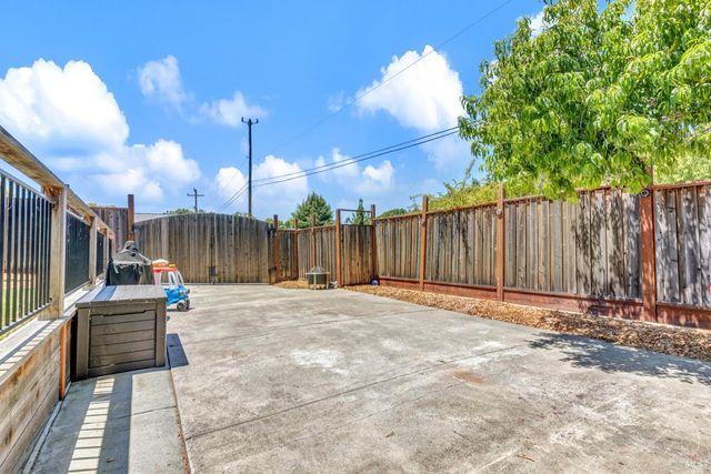 100 webster St, Vallejo, CA 94591