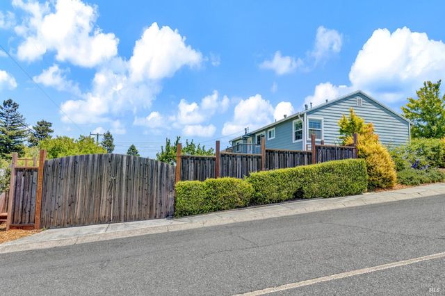 100 webster St, Vallejo, CA 94591
