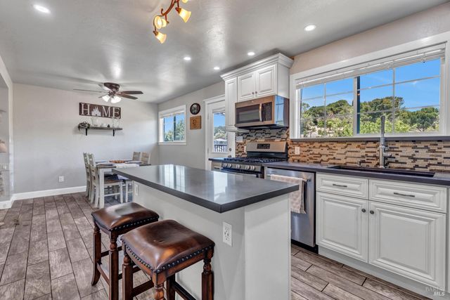 100 webster St, Vallejo, CA 94591
