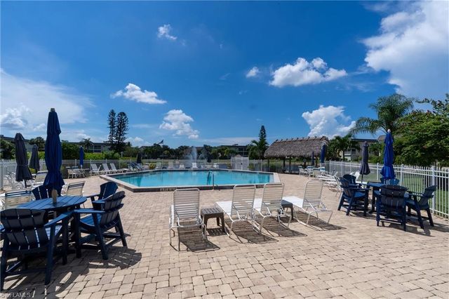 1000 Manatee RD A102, Naples, FL 34114