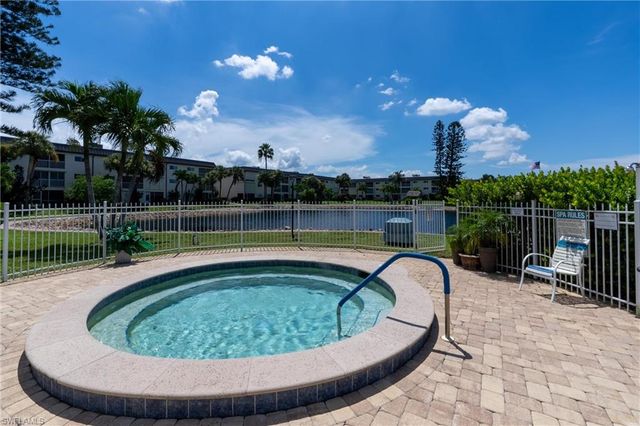 1000 Manatee RD A102, Naples, FL 34114