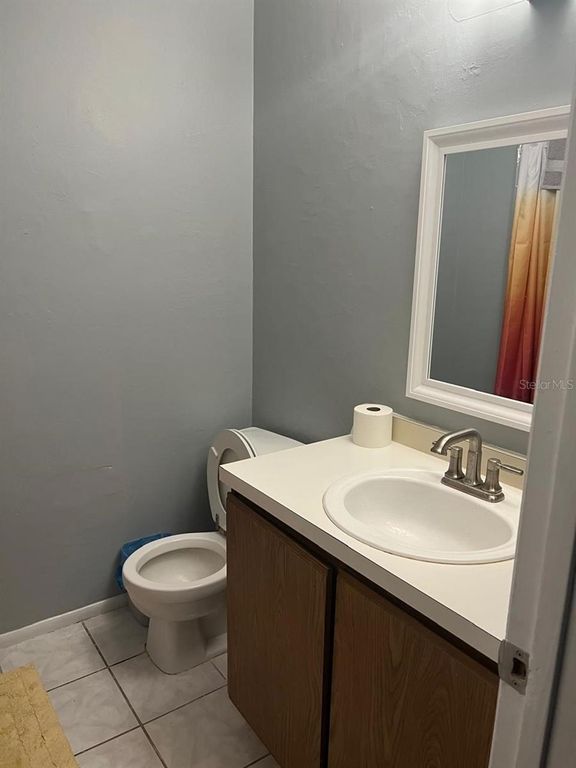 Image 13 of property listing at 818 POPLARWOOD LANE, Kissimmee, FL 34743