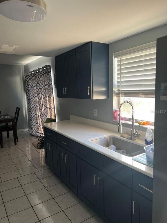 Image 5 of property listing at 818 POPLARWOOD LANE, Kissimmee, FL 34743