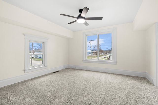 125 E Delaware Street, Decatur, MI 49045