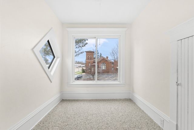 125 E Delaware Street, Decatur, MI 49045